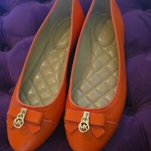 Michael Kors Vibrant Orange Flats with Gold Accent Sz 9.5 New Without Box